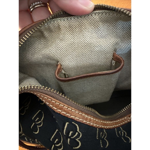 Dooney & Bourke Signature Crescent Shoulder Bag Brown Beige Canvas Leather Trim - Picture 16 of 16